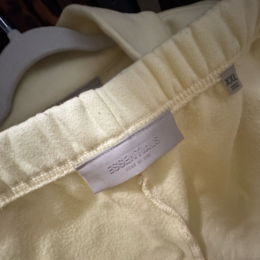 Essentials Sweater & Shorts - image 7